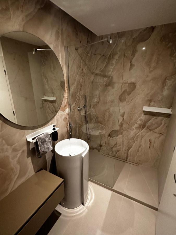 Luxury Penthouse At The Historical Centre With Free Parking Apartment บราติสลาวา ภายนอก รูปภาพ