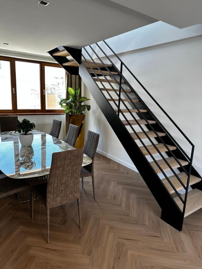 Luxury Penthouse At The Historical Centre With Free Parking Apartment บราติสลาวา ภายนอก รูปภาพ