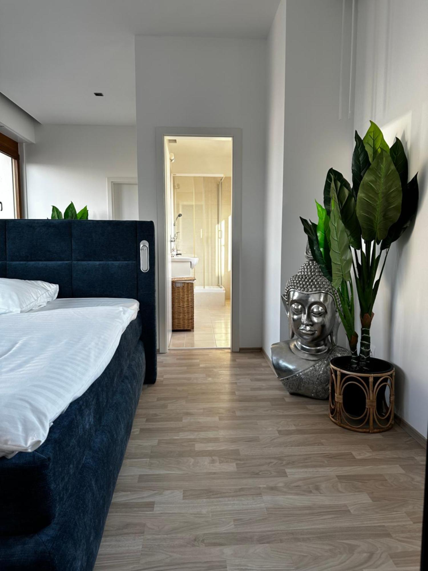 Luxury Penthouse At The Historical Centre With Free Parking Apartment บราติสลาวา ภายนอก รูปภาพ